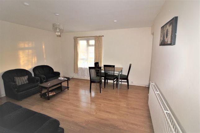 5 Garrods House, The Broadway, Southall photo 3