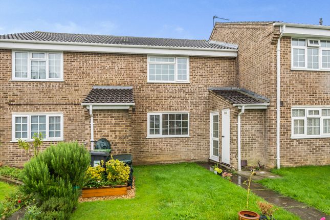 Thumbnail Flat for sale in Cosford Close, Bishopstoke, Eastleigh, Hampshire