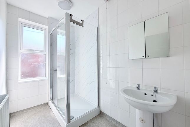 9 Bute Avenue, Nottingham photo 4