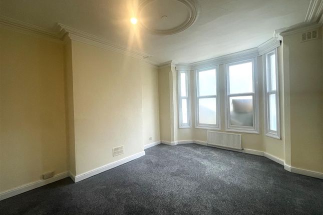 Flat to rent in Severn Street, Leicester
