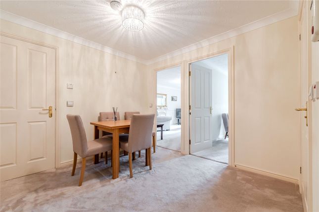 17, Rosewood Court, Roundhay photo 4