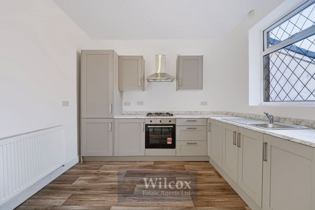 487 Tonge Moor Road, Bolton photo 3