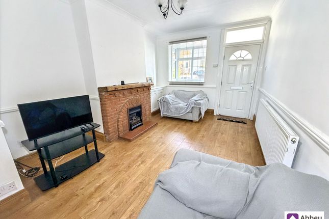 8 Chestnut Road, Leicester photo 3