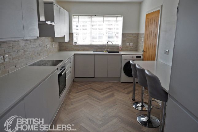 12, Wharf Crescent, Doncaster photo 2