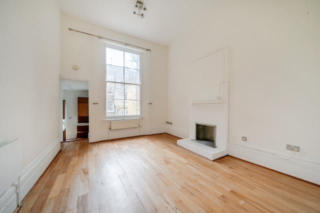 First Floor Flat, 33, Clifton Gardens, London photo 2