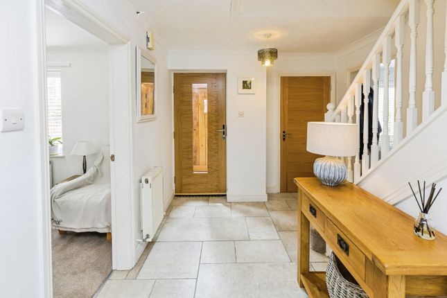 6, Hatchetts Close, Shrewsbury photo 4