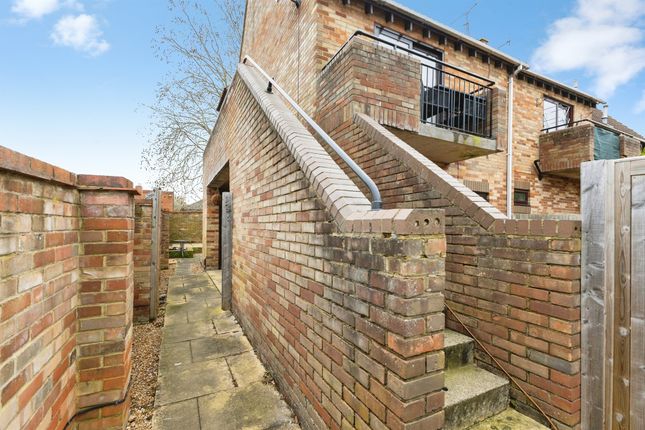 152, Maiden Place, Reading photo 2