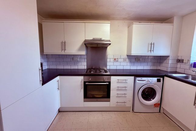 Pempath Place, Wembley photo 4