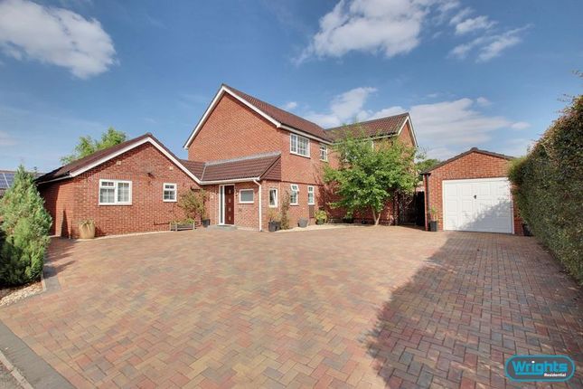 Thumbnail Detached house for sale in Valiant Close, Bowerhill, Melksham