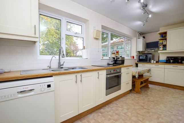 19, Red House Drive, Sonning Common photo 4