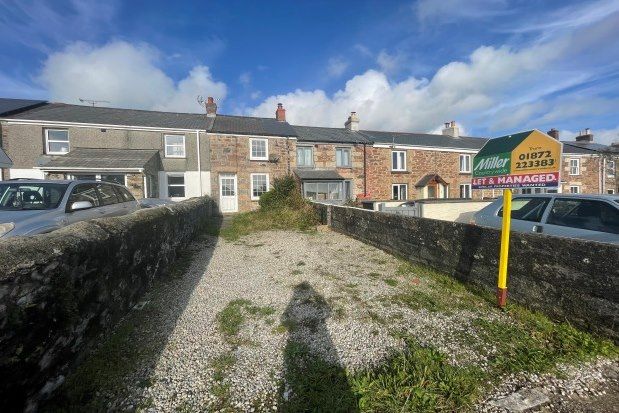 Cottage to rent in Albion Row, Redruth