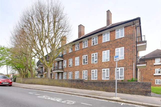 Thumbnail Flat for sale in Mowbray House, East Finchley