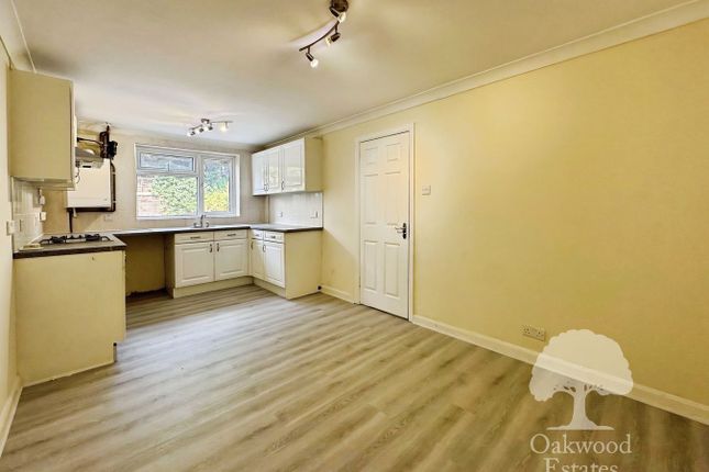 165, Weekes Drive, Slough photo 5