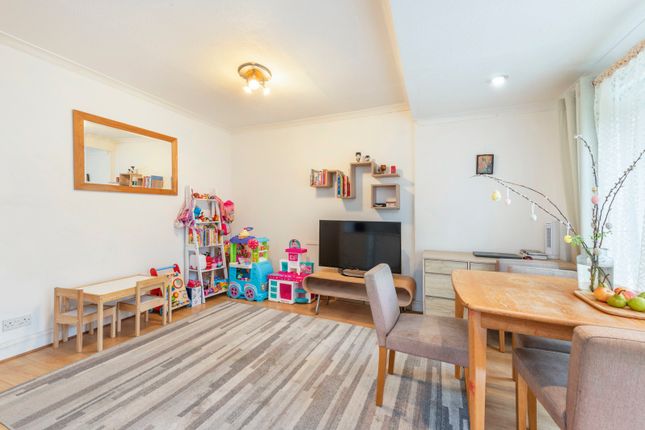 Flat for sale in Manchester Road, South Quay