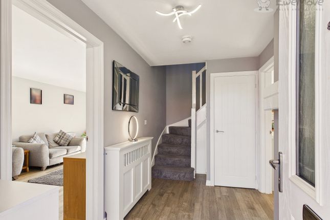 58, Gale Way, Tiverton photo 2