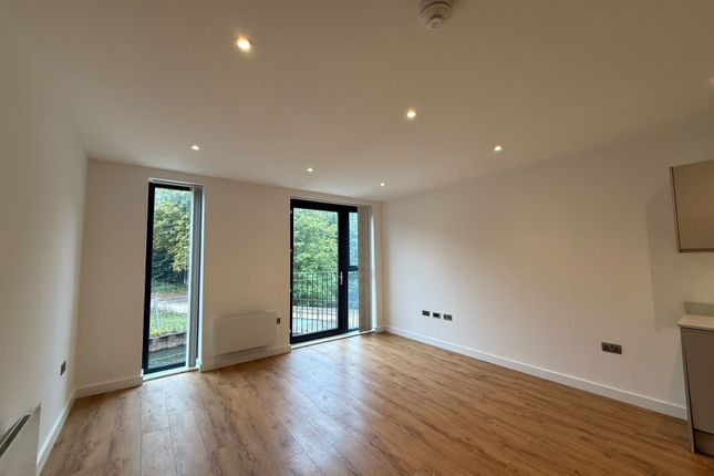 Flat 99, Westbrook Mills, Godalming photo 3