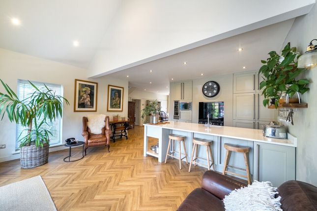 12a, Richmond Road, West Yorkshire photo 3