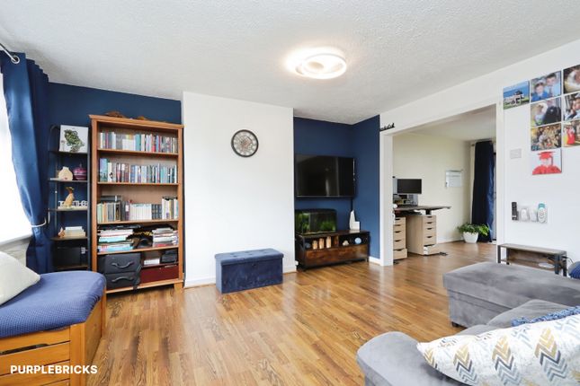 8, Dalcraig Crescent, Glasgow photo 4