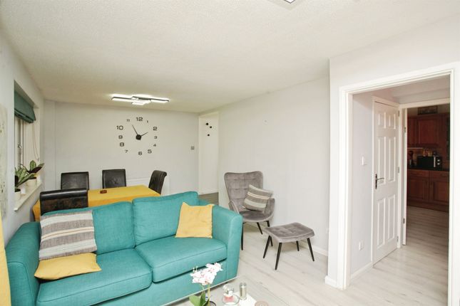 55, Wavere Court, Rugby photo 5