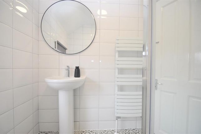 290 York Road,, Room 2, West Yorkshire photo 3