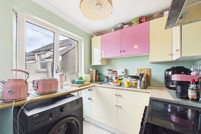 Flat 3, 51A,, Lower Bore Street, Cornwall photo 2