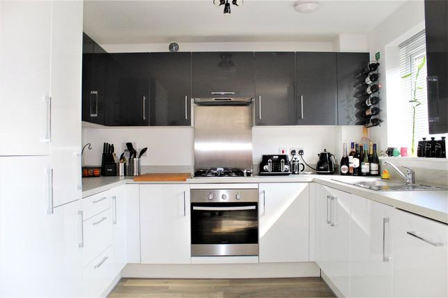 36, Darwin Avenue, Dartford photo 3