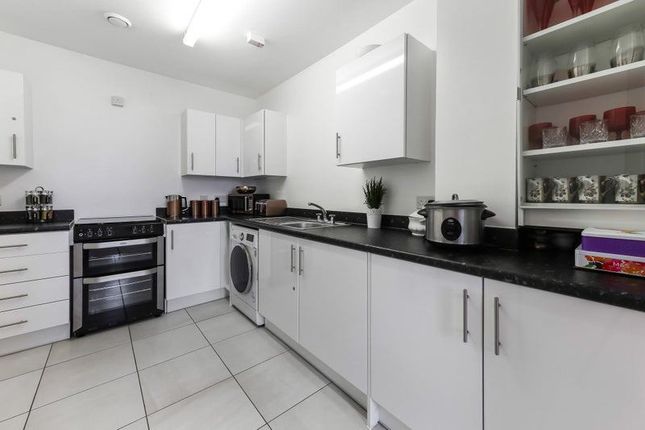 Thumbnail Property to rent in Camellia House, 51 Cotton Street, London