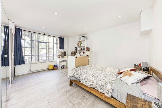 Unit 1, 166, Tower Bridge Road, London photo 4