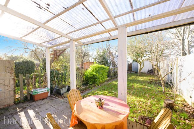 80, Farm Road, MORDEN photo 5