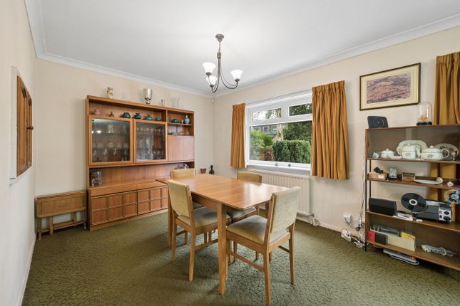 69, Redesmere Drive, Alderley Edge photo 4