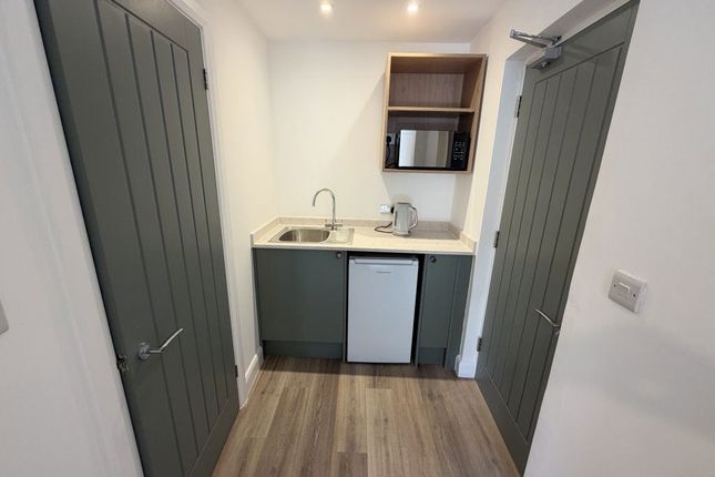 Room 6 34, Boleyn Avenue, Peterborough photo 2