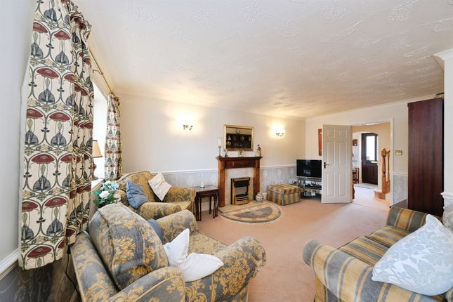 5, Lampad Close, Derby photo 4