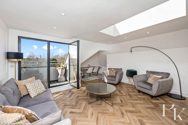 Penthouse, 207, Goldstone Crescent, Hove photo 2