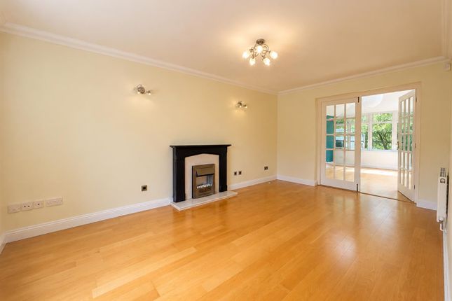 10, Beresford Close, Emerson Valley photo 3