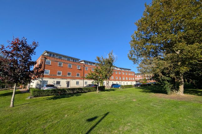 2-bed flat on 10 Waterloo Park Station Road, Leiston, £157,500