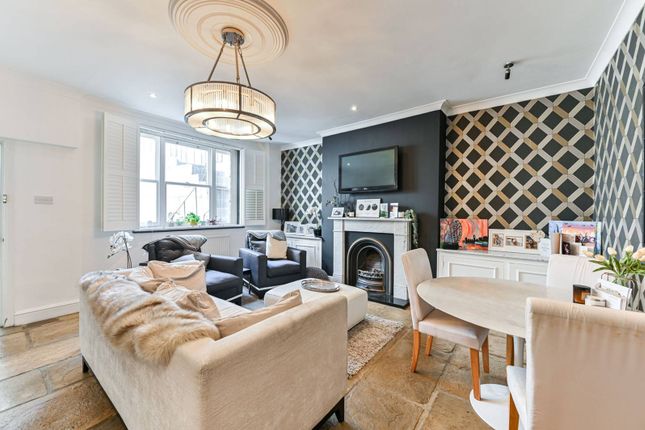 Flat for sale in St Georges Drive, Pimlico, London