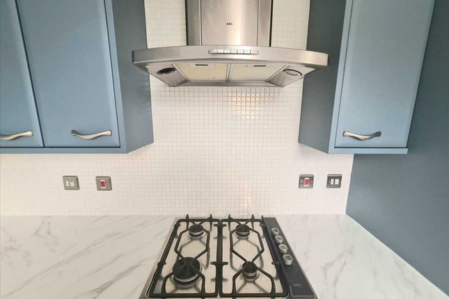 6, Saxby Court, Nottingham photo 3