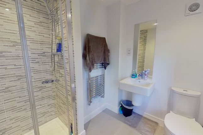 9 Low Hall Road, Leeds photo 5