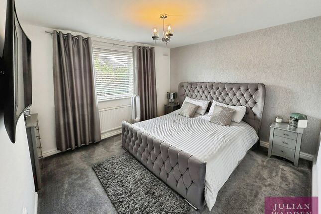 53, Moorcroft Drive, Manchester photo 4