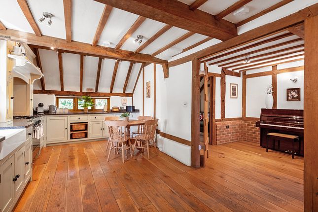 The Timber Barn, Lake End Road, Windsor photo 3