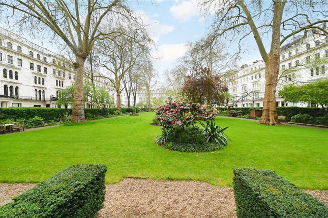 Flat for sale in Garden House, 86-92 Kensington Garden Square, Bayswater, London