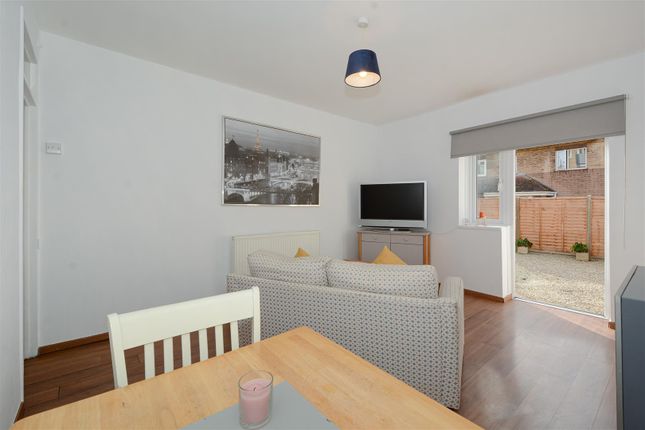 Thumbnail Flat for sale in Redclyf House, Cephas Street, London