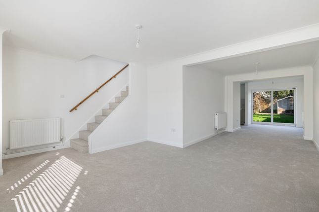 1, Tangmere Gardens, Aldwick, West Sussex photo 4