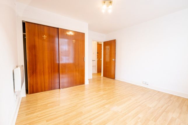 Studio to rent in Cleghorn Street, Dundee