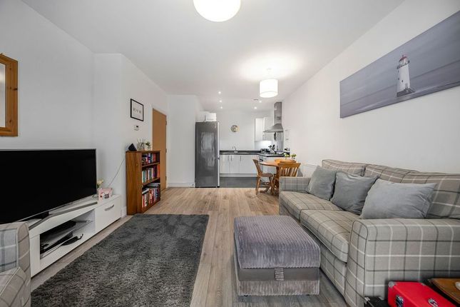 1, Spelthorne Grve, Sunbury-on-Thames photo 4