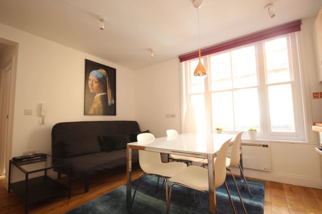 Tisbury Court, LONDON photo 3