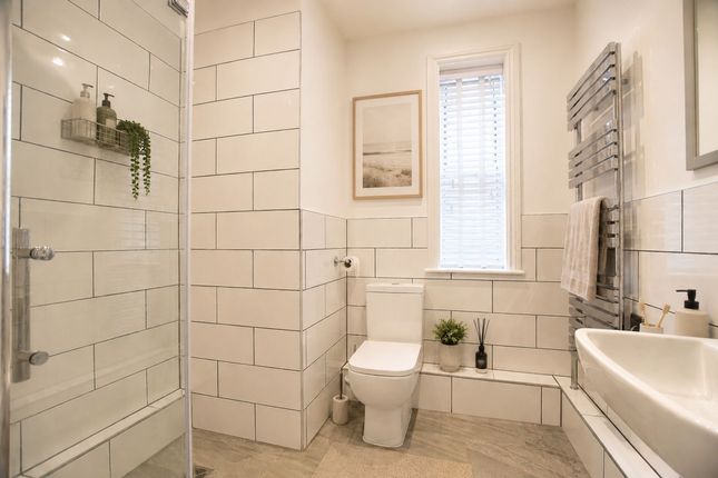 Apt 8, Station House, Ashtead photo 4