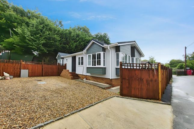 2-bed caravan on 47, Brownfield Gardens, Maidenhead, £199,995