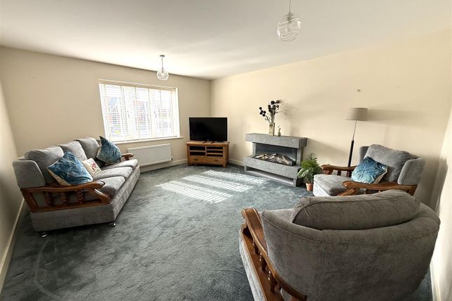 10, Morecroft Way, Rugeley photo 4