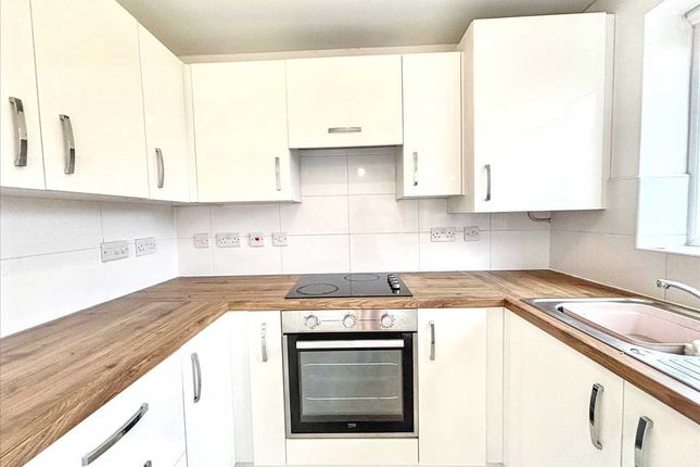20, Manderley Gardens, Sutton In Ashfield photo 4